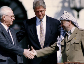 تقديم العدد 272  - د. محمد اشتية