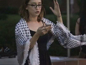 لارا القاسم ..الطالبة الفلسطينية الأمريكية التي هزت المؤسسة الأكاديمية الإسرائيلية