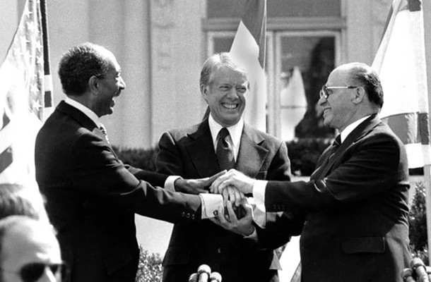 ترجمات:اتفاق السلام بين إسرائيل ومصر بدأ بالتصدع