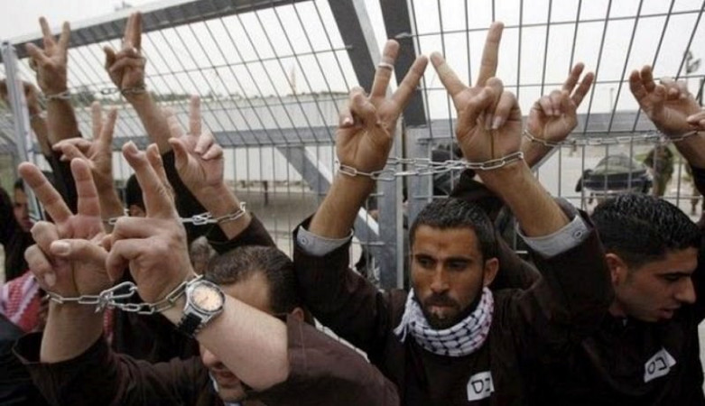 الوضع القانوني  لأسرى المقاومــة الفلسطينية