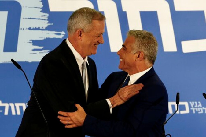 بيني غانتس ويائير لبيد .. الدور والقوة في ظل التحولات